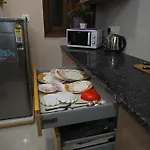 Lily Room Comfy Stay Couples & Family Friendly Close To Saket Metro Station ,Private Bathroom External