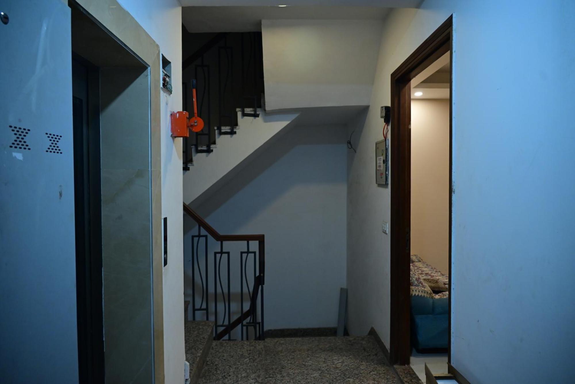 Lily Comfy Couples & Family Friendly Close To Saket Metro Station ,private Bathroom External